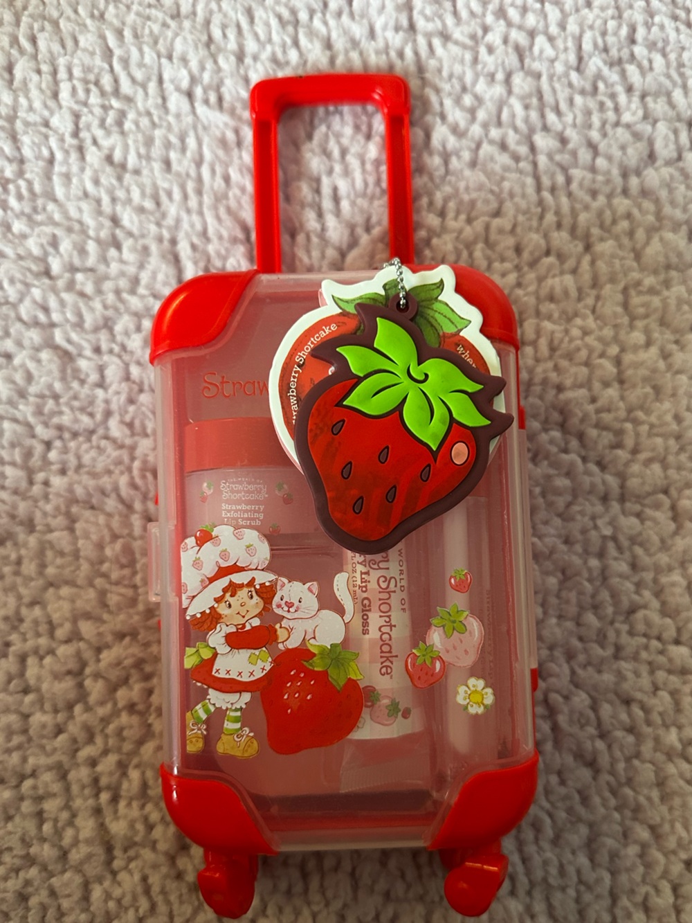 Strawberry shortcake Suitcase lip care set